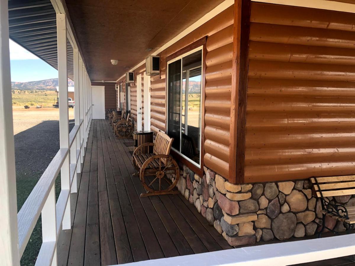 The Riverside Ranch Motel And Rv Park Southern Utah Hatch Bagian luar foto